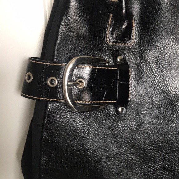 Franco Sarto classic black glossy leather purse - Picture 4 of 9